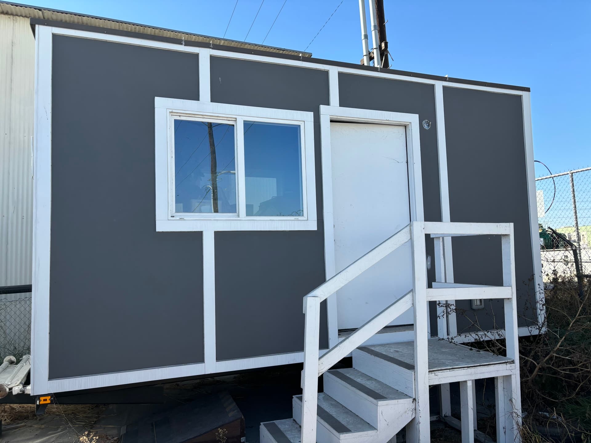 Mobile Office Trailer 8' x 16'
