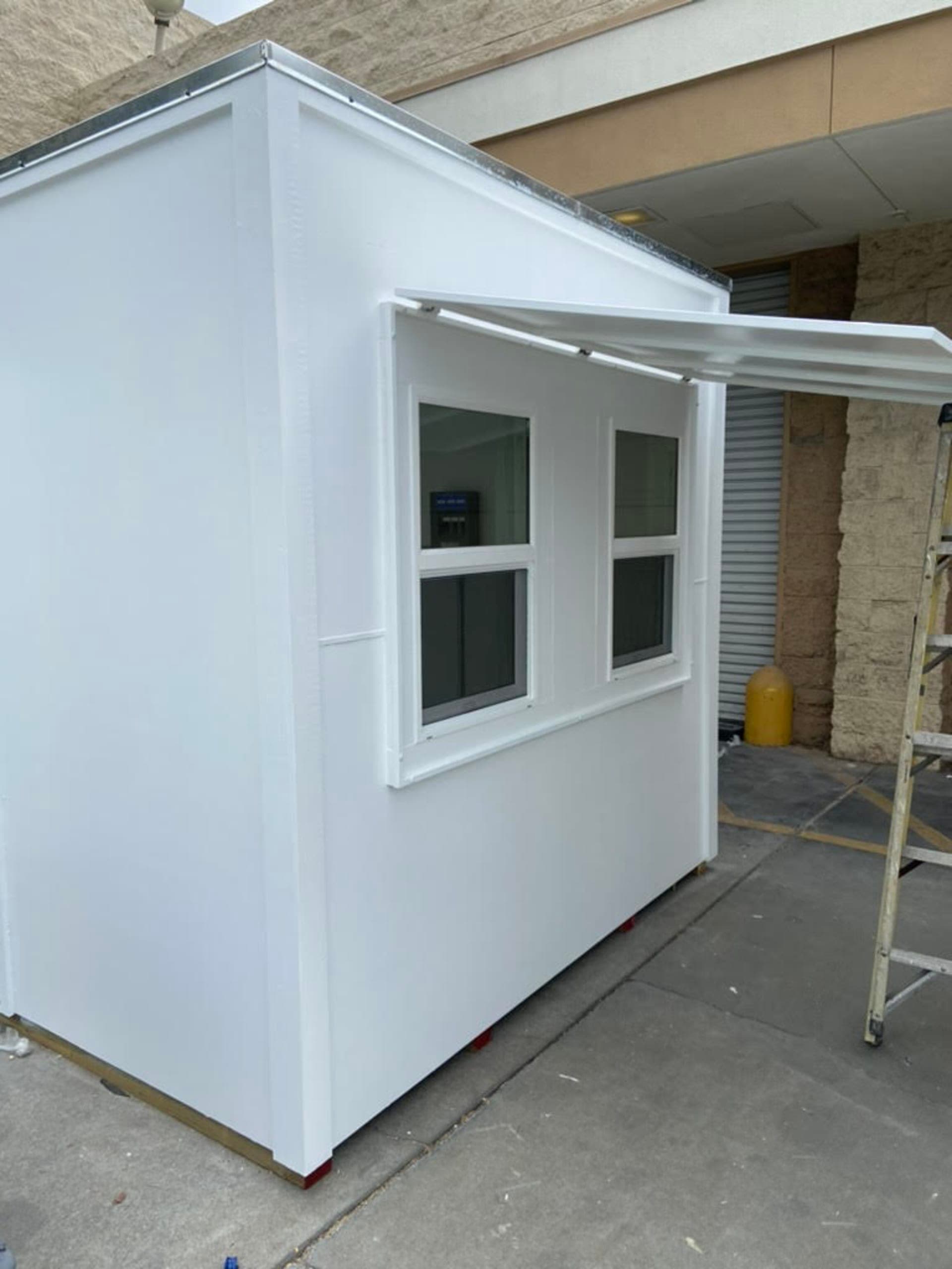 Portable Temporary Shelter, 8' x 8'